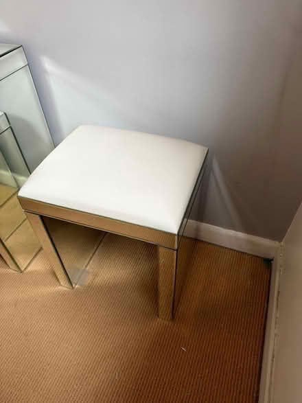Photo of free Dressing table stool mirrored (St Julians AL1) #1