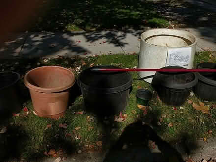 Photo of free large empty pots and used broom (Ann Arbor near Hillside Terr.) #1