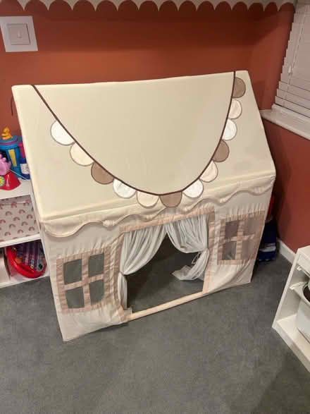 Photo of free Kids play tent (Eastham CH62) #1