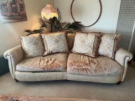 Photo of free Beautiful used couch (Ventura, downtown/midtown) #1