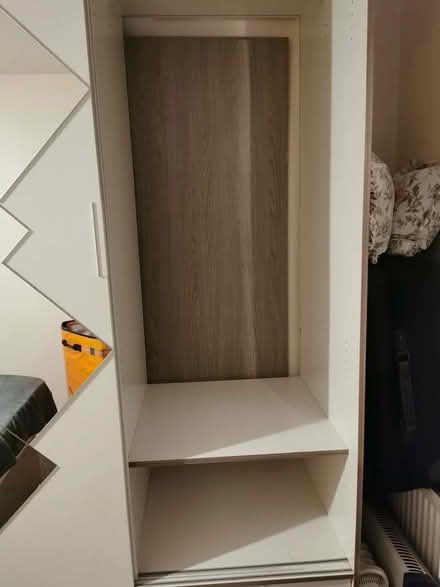 Photo of free Sliding Doors wardrobe (Bracknell) #4