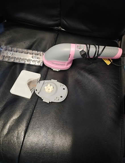 Photo of free Mini hedge trimmers (Caernarfon LL55) #1