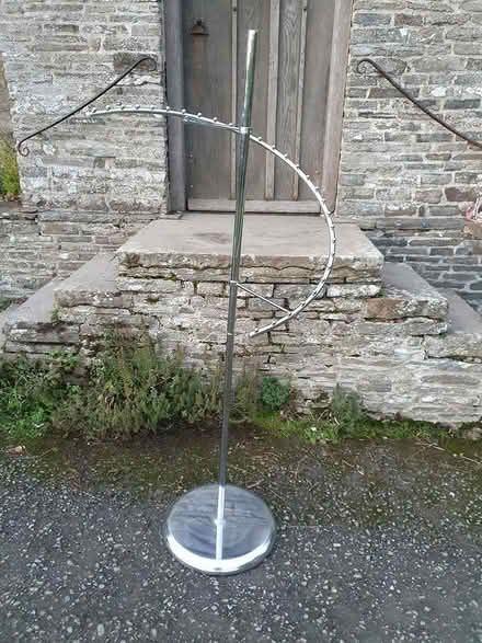 Photo of free Spiral clothes hanging rail (Dutlas LD7) #2