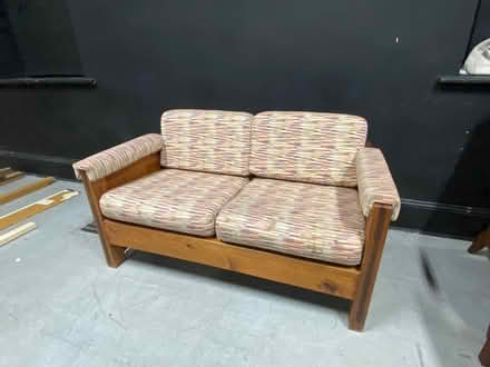 Photo of free Love Seat (Barley Sheaf Players Lionville) #1
