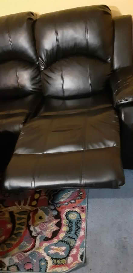 Photo of free 3 seater settee, leg recliner (Stamford Hill) #2