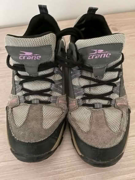 Photo of free Walking Shoes (Lache CH4) #1