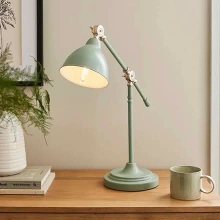 Photo of Desk lamp and floor lamp (AL3) #1