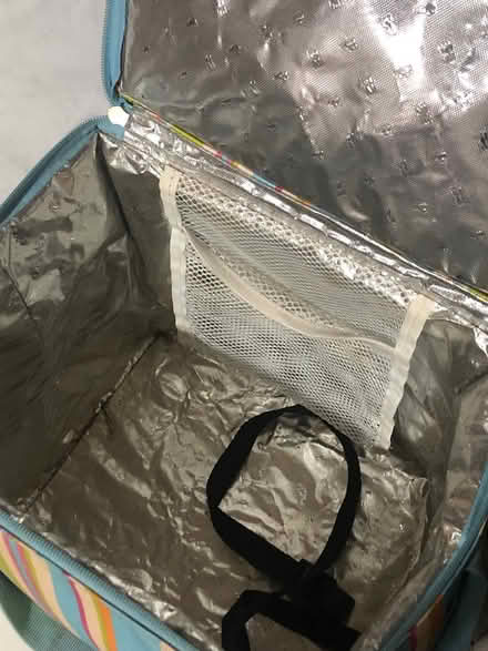 Photo of free Cooler Bag & Flasks (Neasden NW10 near McDonald) #3
