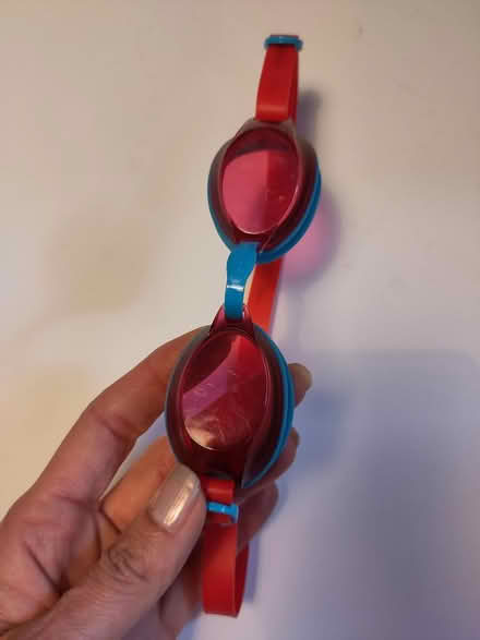Photo of free Speedo Kid's swimming Goggles (L1 Liverpool City Centre) #1