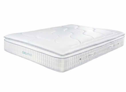 Photo of free Super king mattress - like new (Battersea, SW11) #1