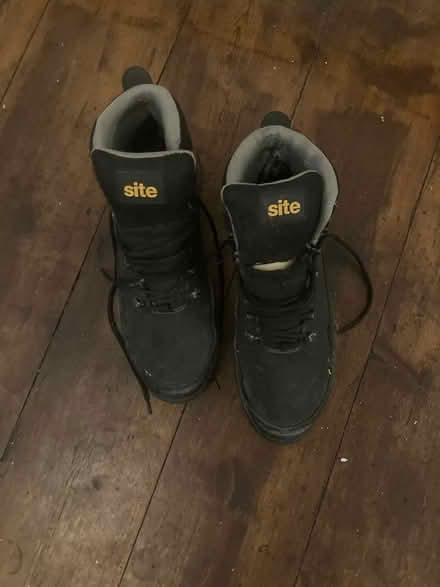Photo of free Size 9 steel toe boots (Newtown RG1) #1