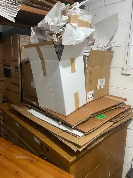 Photo of free Packing materials - boxes & paper (Kersey IP7) #1