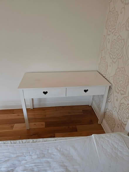 Photo of free Mia white desk from Argos (Surrey Quays SE8) #3