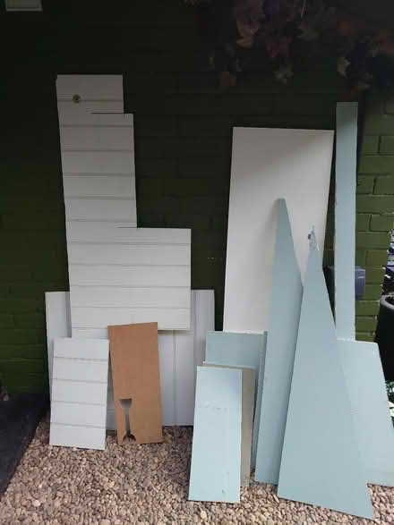 Photo of free Various pieces of MDF/chipboard (Teignmouth TQ14) #1