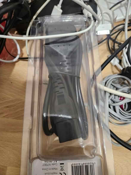 Photo of free Large Bag of Chargers & Cables (PR9 0EA) #3