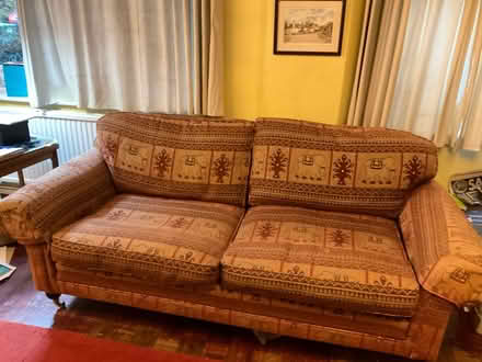 Photo of free sofa (Five Oak Green TN12) #1