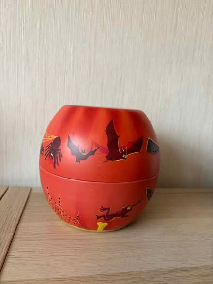 Photo of free Halloween tin (Eltham, SE9) #3