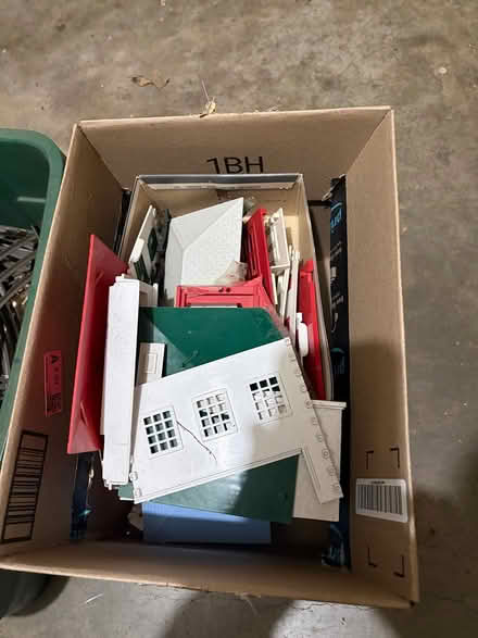Photo of free O gauge model railroad parts (Crofton (Briarleigh)) #2