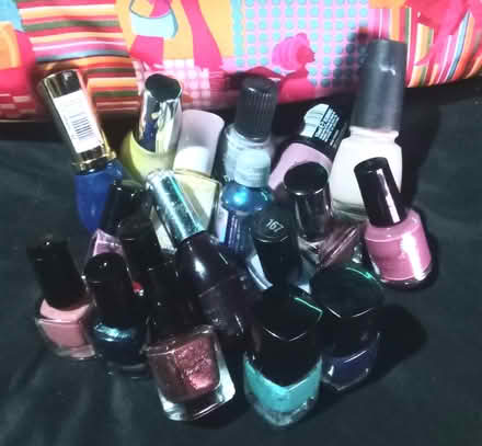 Photo of free Bag of nail polish (Osmondthorpe LS9) #2