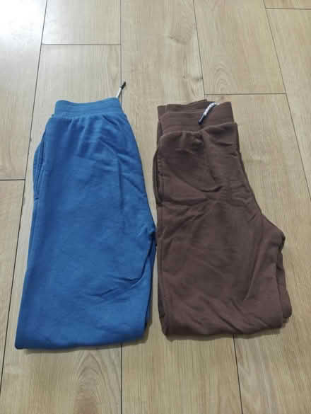 Photo of free Pants and trousers 👖 (Woodcote SM6) #2