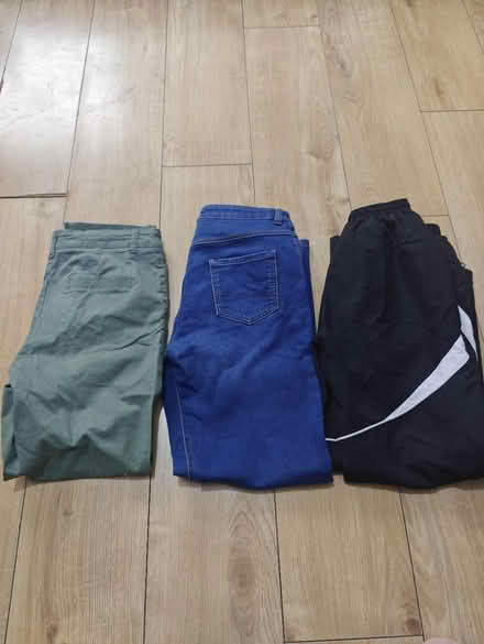 Photo of free Pants and trousers 👖 (Woodcote SM6) #1