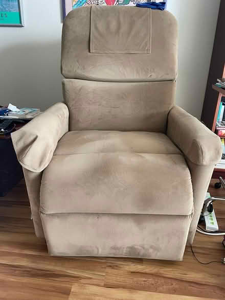 Photo of free Electric recliner (Rockridge, Oakland) #1