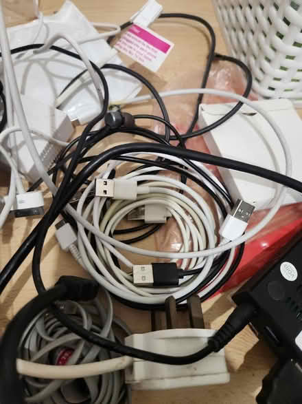 Photo of free Large Bag of Chargers & Cables (PR9 0EA) #4