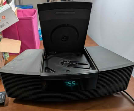 Photo of free vintage Bose radio (Anna st in Teaneck) #1