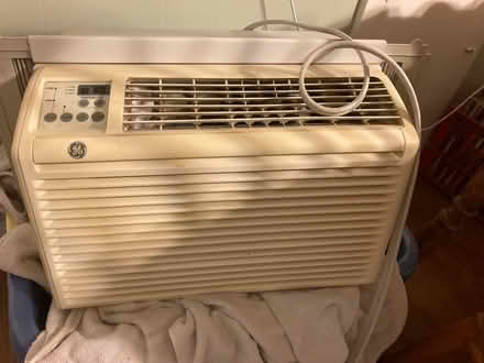 Photo of free Window AC (Winsted) #1