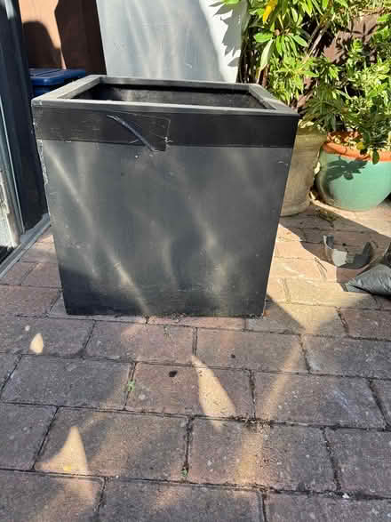 Photo of free Large planter (Westcliff SS0) #1