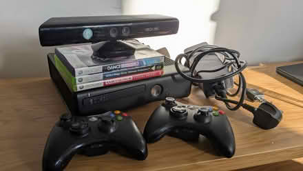 Photo of free xbox, kinect & games (homerton E9) #1