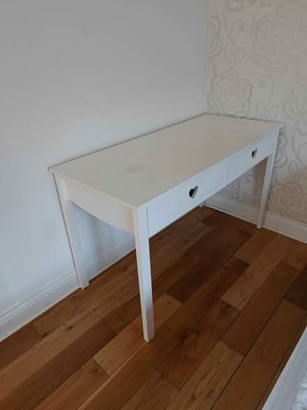 Photo of free Mia white desk from Argos (Surrey Quays SE8) #1