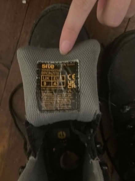 Photo of free Size 9 steel toe boots (Newtown RG1) #2