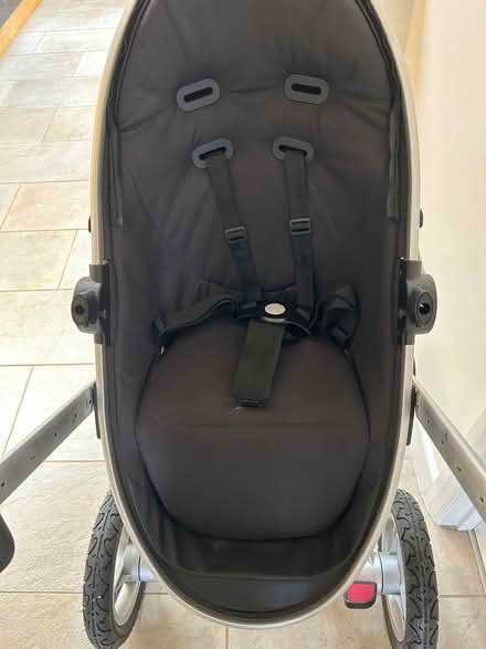 Photo of free Pram /system (Barkingside IG6) #3