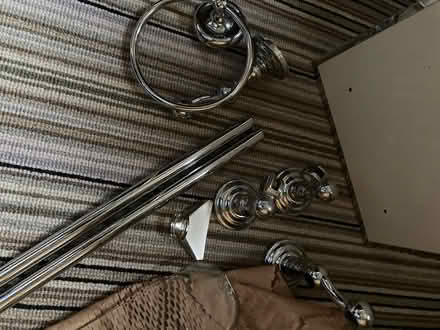 Photo of free Bathroom cabinet & accessories (Edinburgh EH5) #2