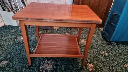 Photo of free Table on wheels with extending top (Bexleyheath DA6) #3