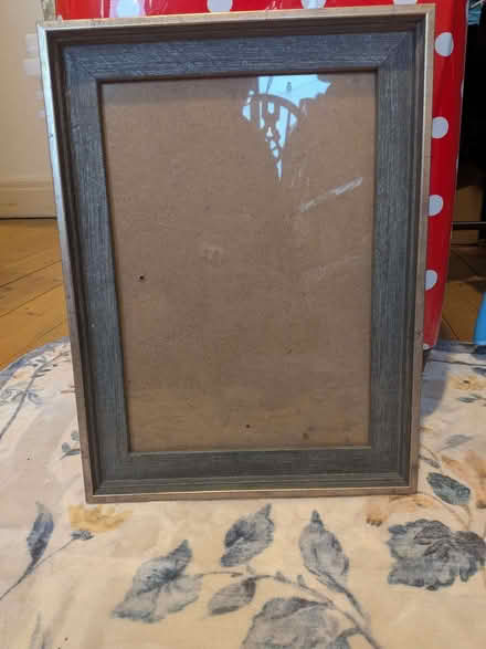 Photo of free A4 photo frame (Vale LA1) #1