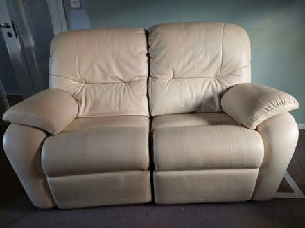 Photo of free 2 seater recliner sofa and electric recliner armchair (Fleet Meadow OX11) #2