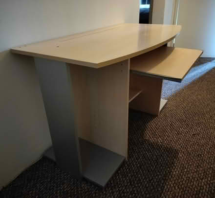 Photo of free Computer Desk (Barons Court W14) #1