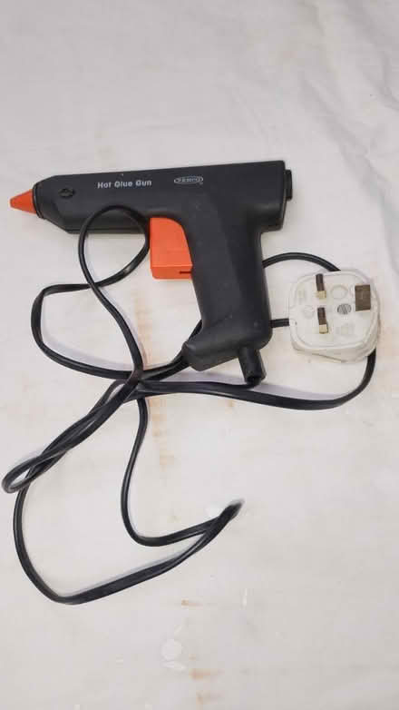 Photo of free Glue Gun with glue sticks (Ruislip HA4) #2