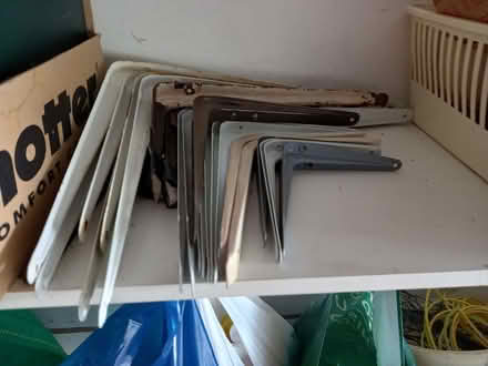 Photo of free metal brackets (Brough CA17) #1