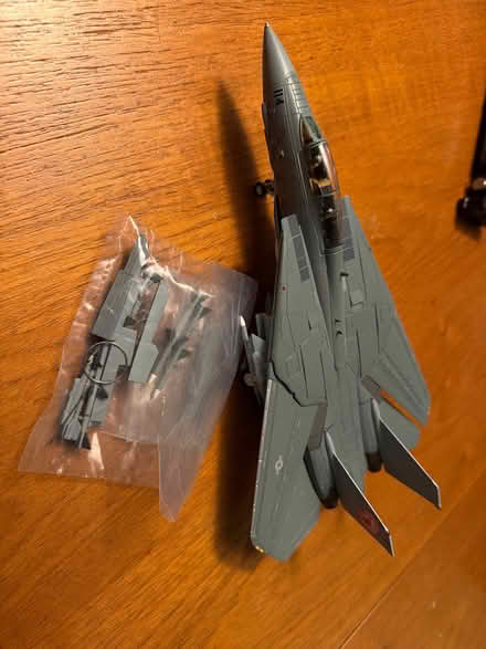 Photo of free HobbyMaster Tomcat plane model f14 (Maiden Erlegh Nature Reserve RG6) #1