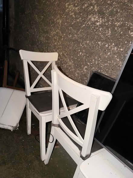Photo of free chairs (NW11 0lr) #1