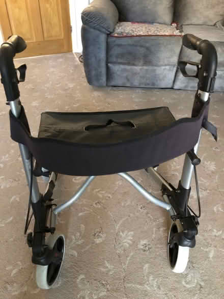 Photo of free 4 wheeler walker. (Stoneferry HU7) #1