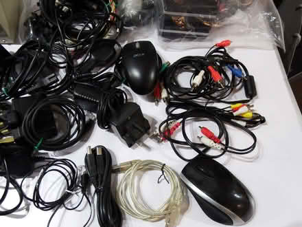 Photo of free Job Lot Of Computer, Audio, TV & Mains Cables etc. (Vale LA1) #4
