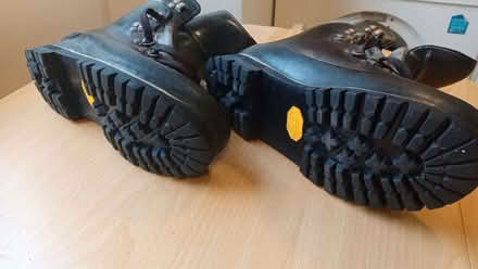 Photo of free Winter Mountain-Climbing boots (Comiston EH10) #2