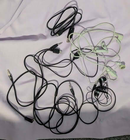 Photo of free selection of chargers and headphones (Tring Wharf HP23) #1
