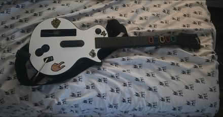 Photo of free Wii Guitar Hero (Lexington) #1