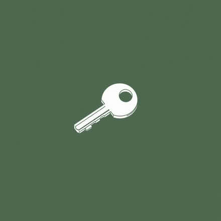 Photo of An old key (St Andrew's Wharf DE1) #1