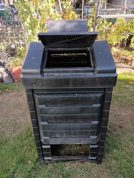 Photo of free Compost bin (Greenwood near 83rd) #2